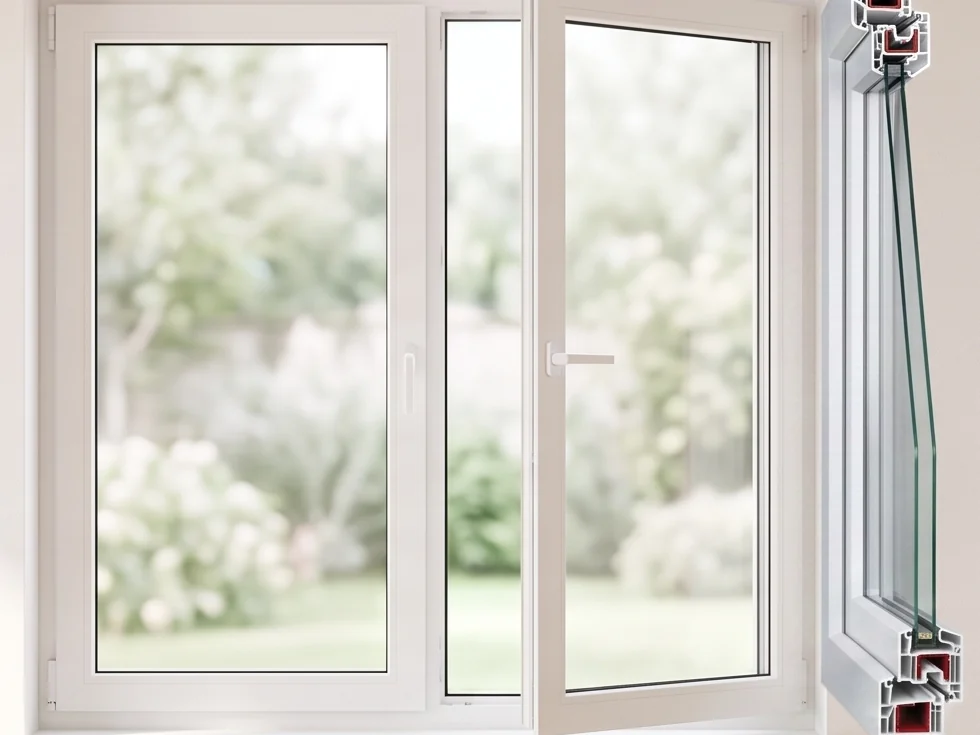 Fereastră PVC albă cu deschidere oscilobatantă, vedere din interior